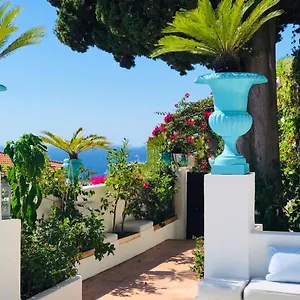 https://les-lilas-roquebrune-cap-martin.fr-provencehotel.com